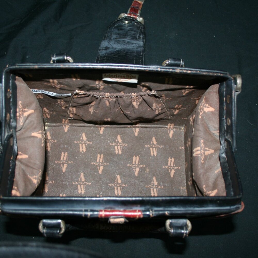 Vintage American West Black & Brown Tooled Doctors Bag - Picture 7 of 7